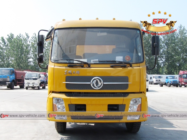 Front view of Combined Jet Vacuum Truck - Dongfeng Front view of Combined Jet Vacuum Truck - Dongfeng